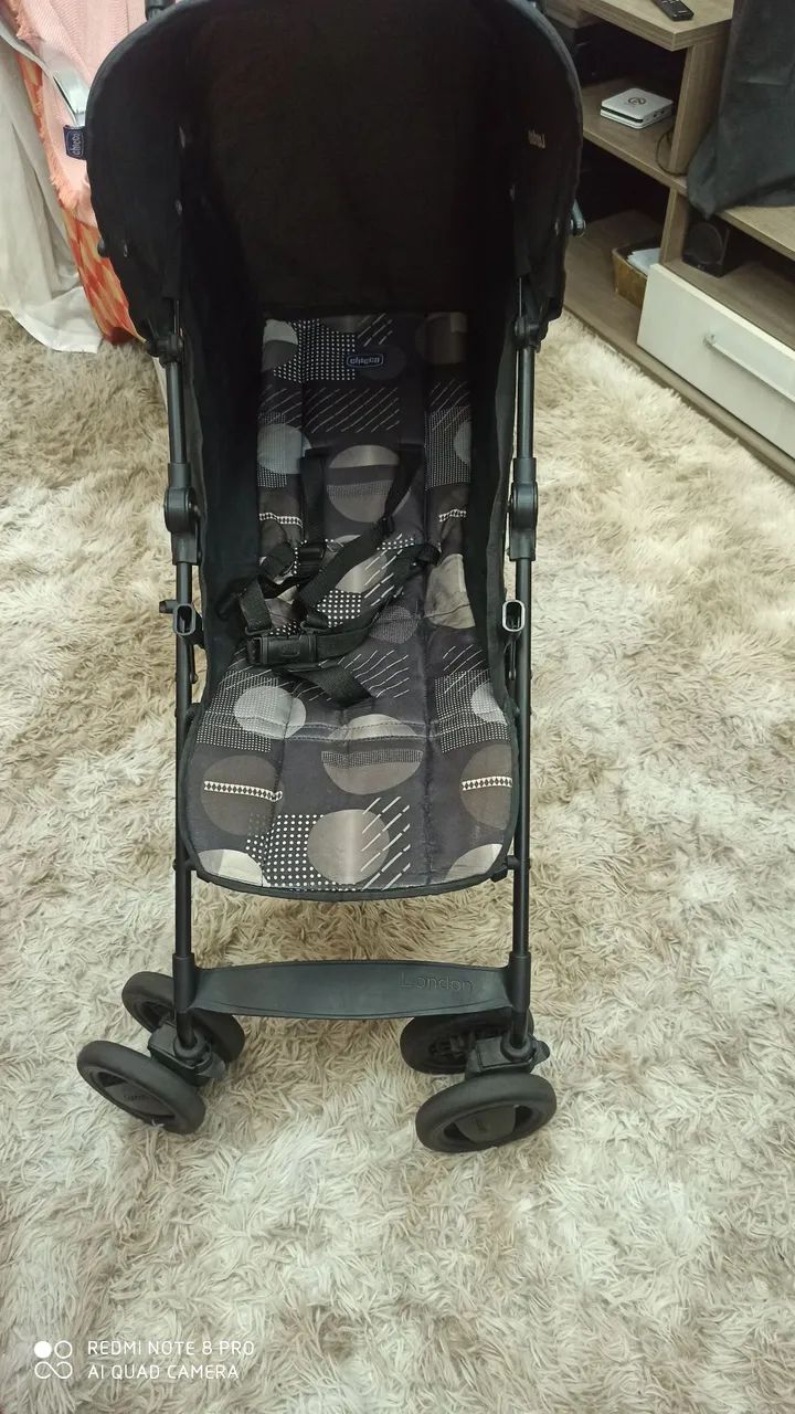 Carrinho de Bebê London da Chicco tipo guarda-chuva  - Foto 4