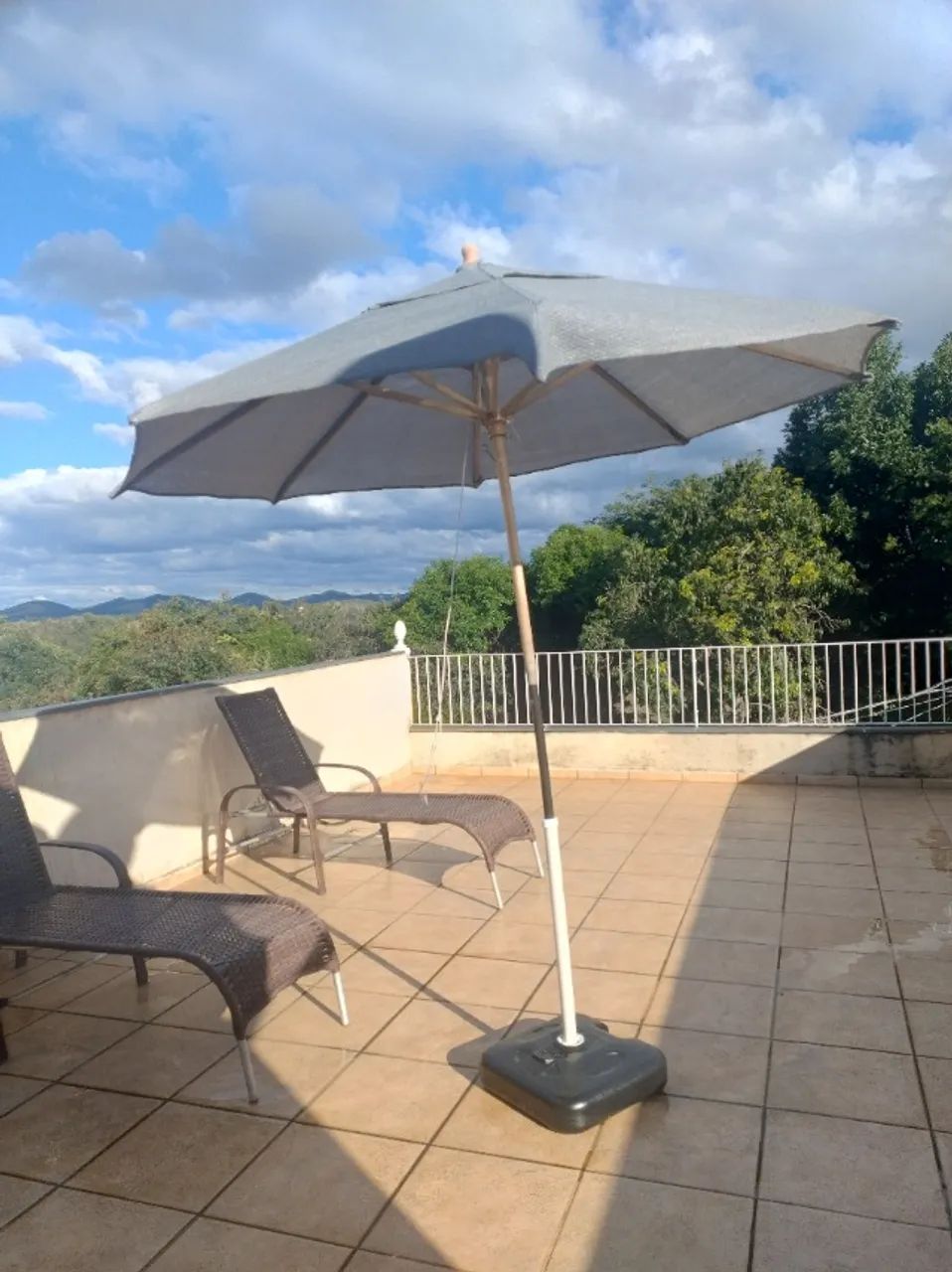 Umbrelones ( guarda sol para jardim ou piscina 