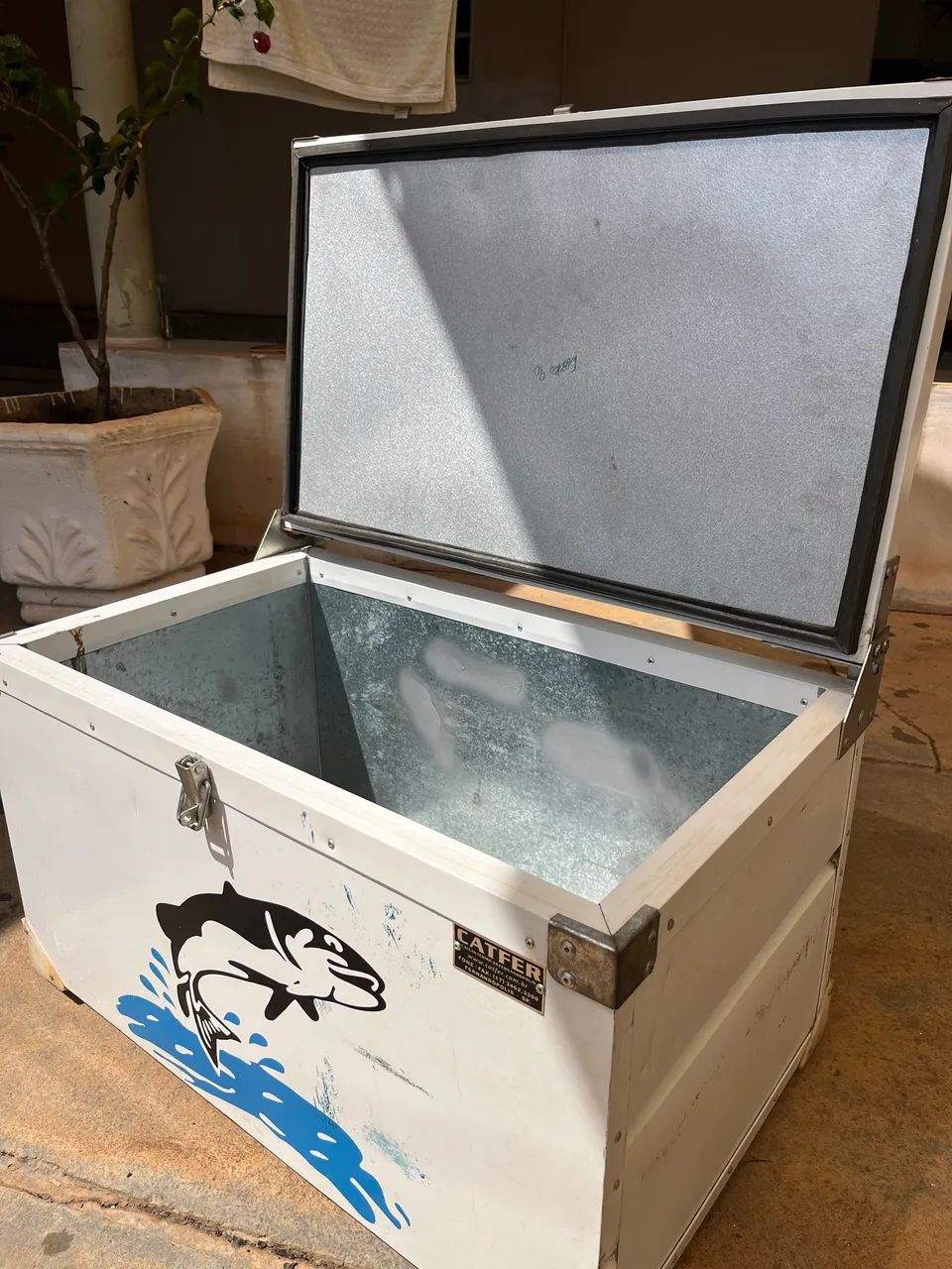 Caixa térmica galvanizada 90L - Foto 4