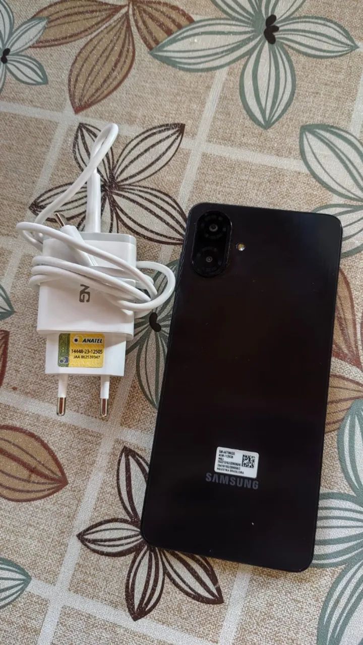 VENDO SAMSUNG A07S DE 128 GB E 8 DE RAM COM CARREGADOR