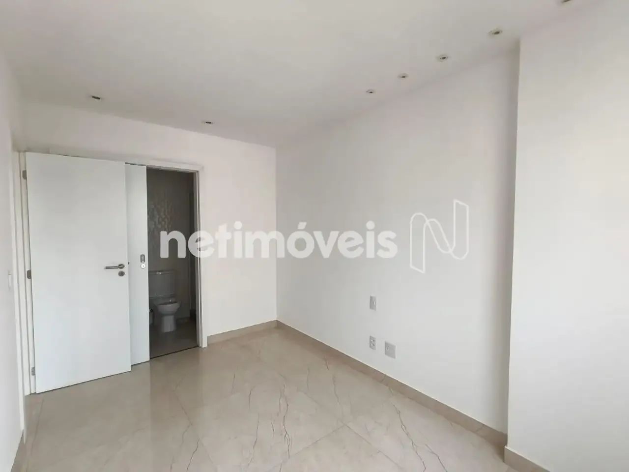 Apartamento de 3 Quartos no Edifício Costa Mare  Itapuã, Vila Velha - Foto 2