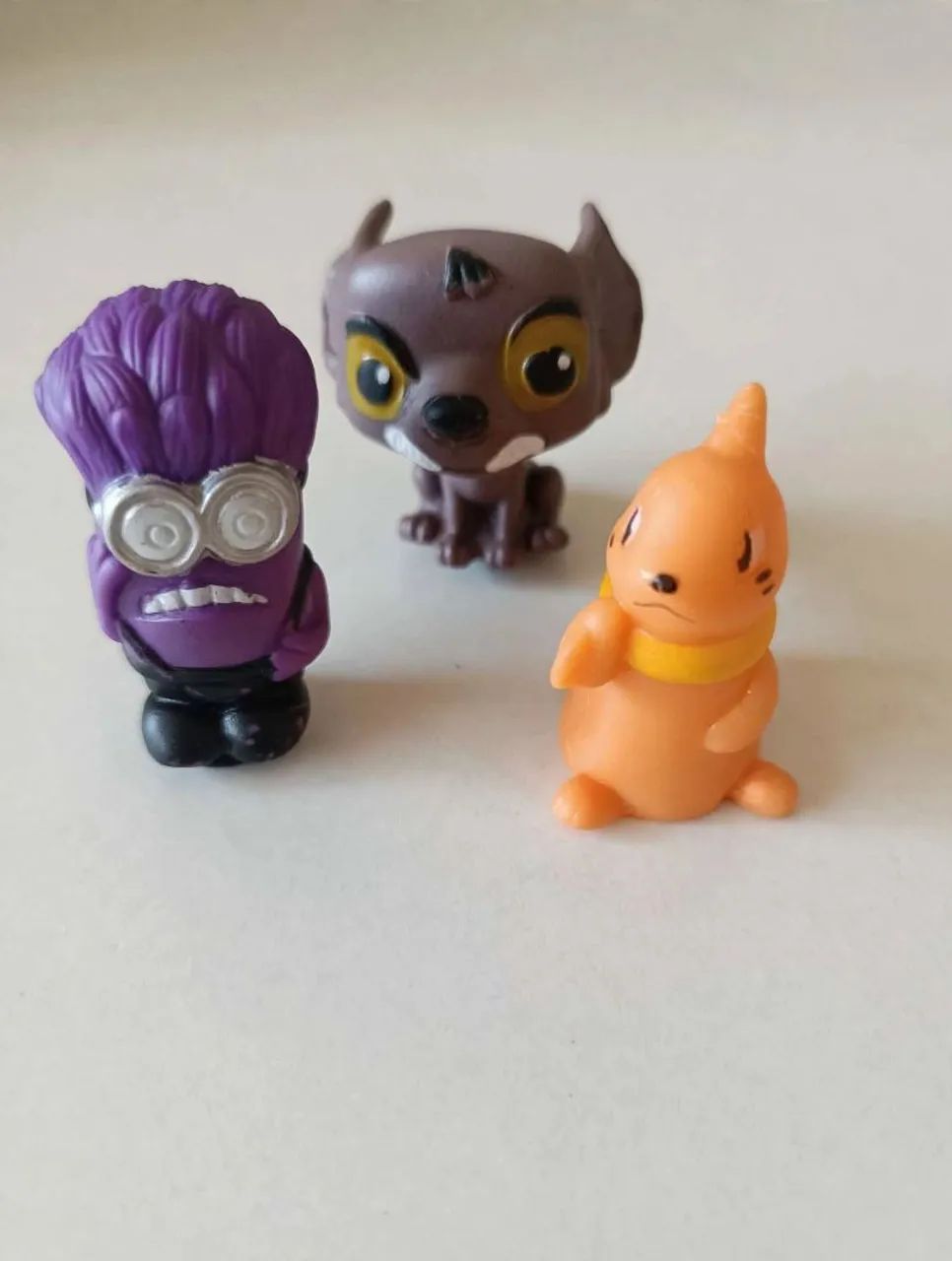 Lote de brinquedos com mais de 90 itens  - Foto 2