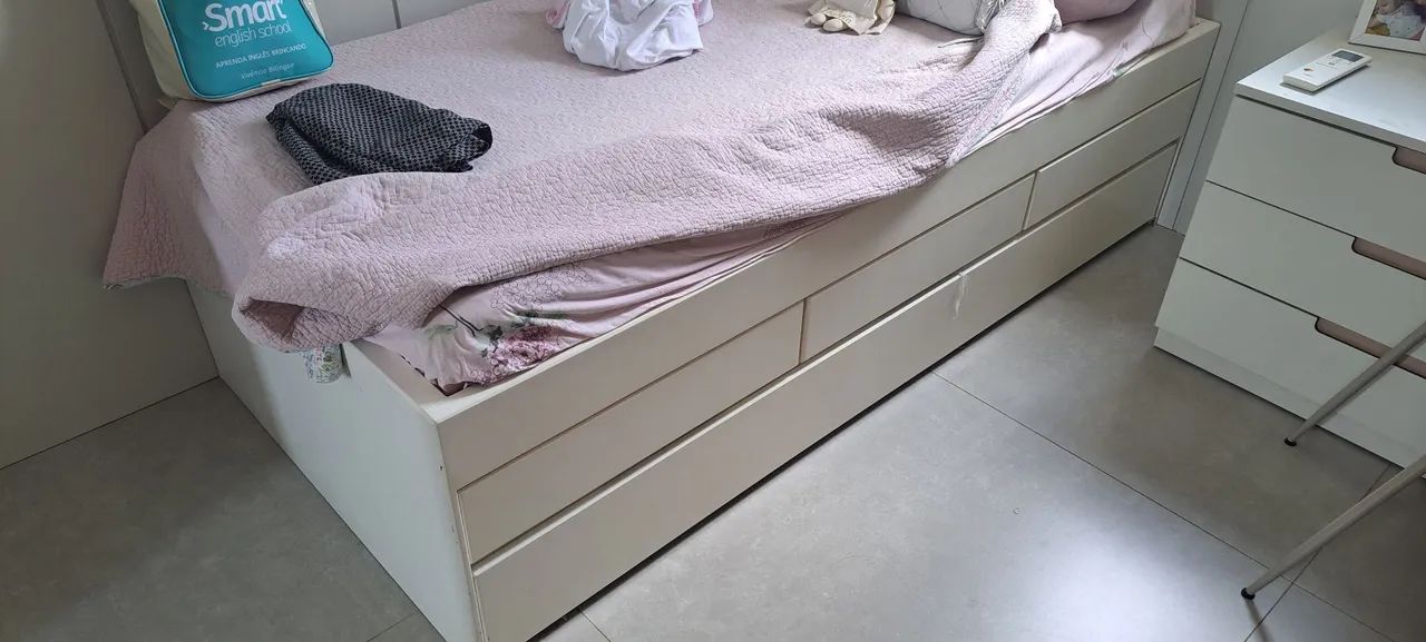 Vendo bicama com dois colchoes de solteiro. 0,97 cm de largura e 1,97 de comprimento  - Foto 3