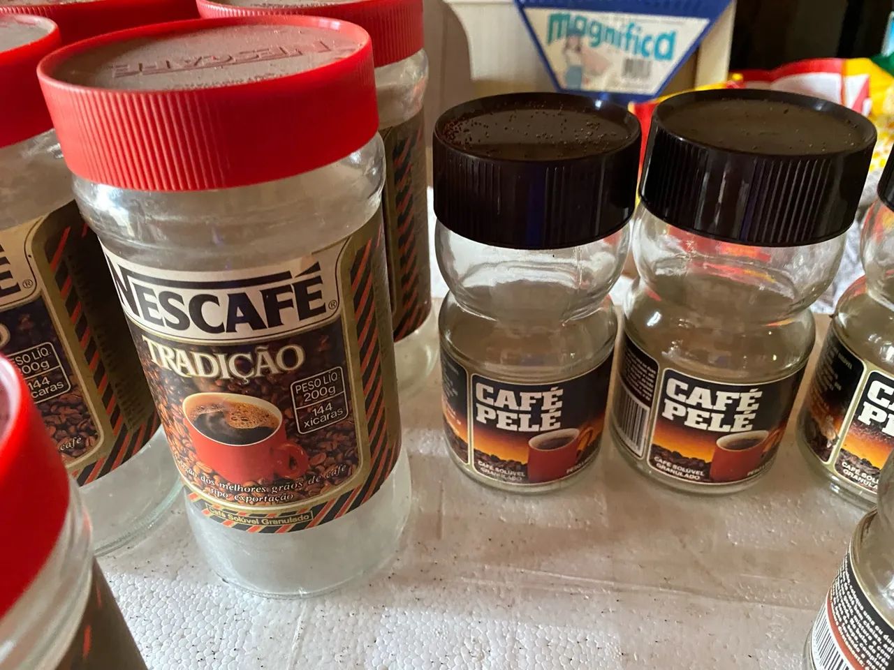Vidros embalagem antiga de café e Nescafé Pele - Foto 3