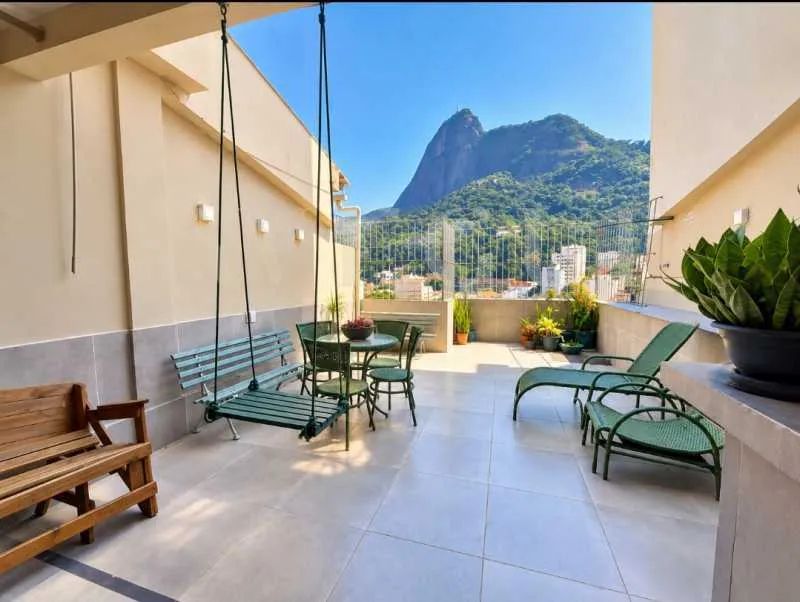 Apartamento : / Residencial / Humaitá