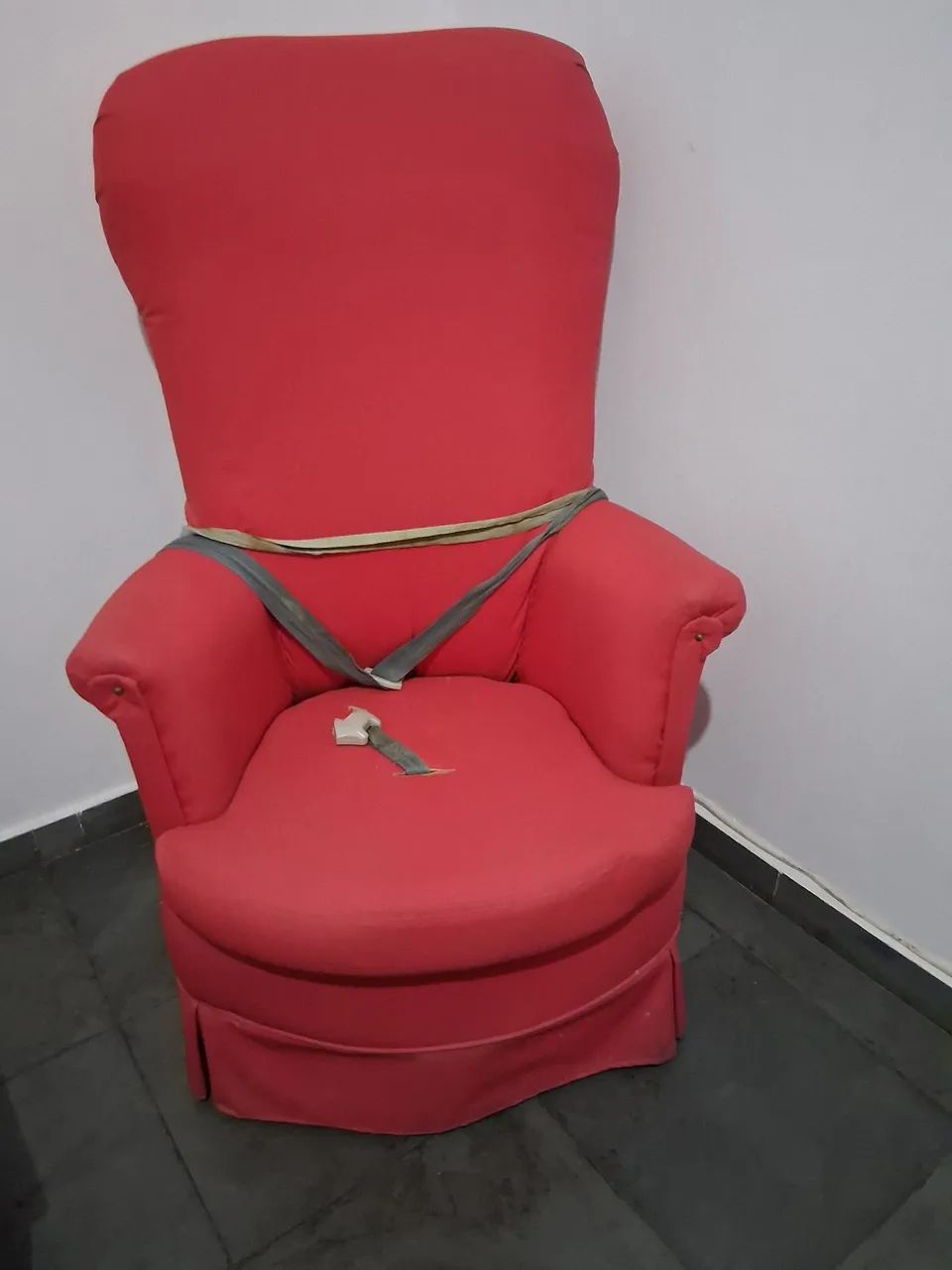 Sofá em perfeito estado, com encosto alto. - Foto 2