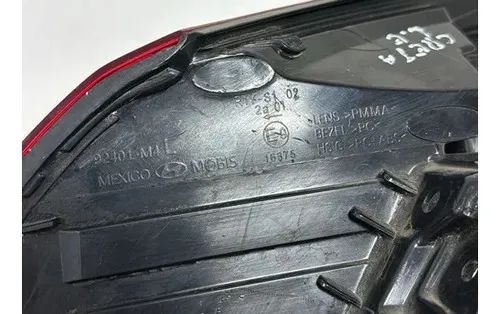 Lanterna Esquerda Creta 2018 Esquerdo/motorista Vermelho