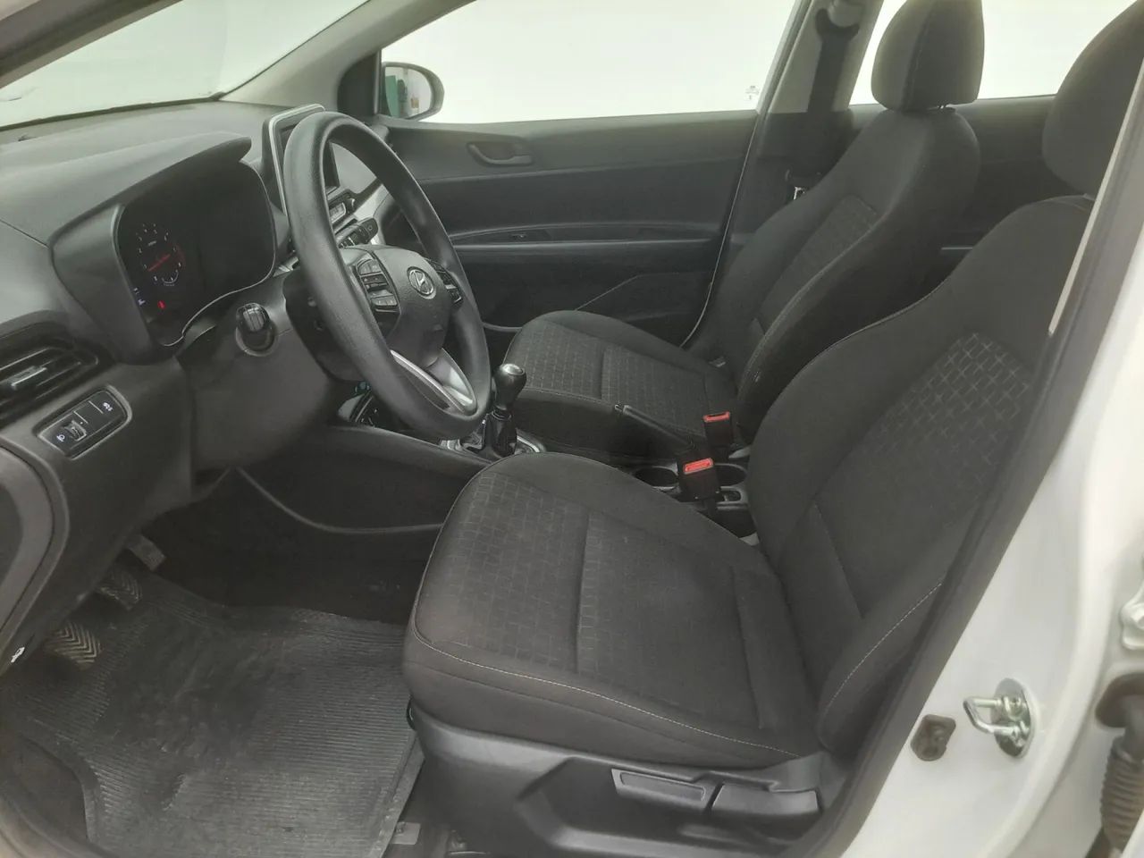 Hyundai HB20 Comfort Plus 1.0 Flex 12V Mec., foto 16 de 18