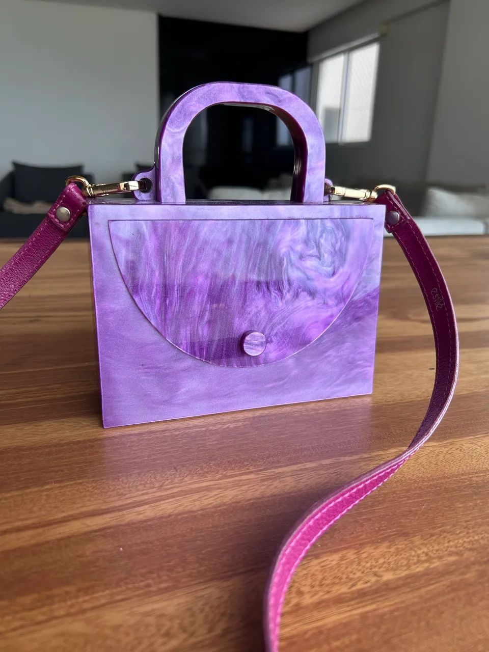 bolsa de acrílico estilé roxa