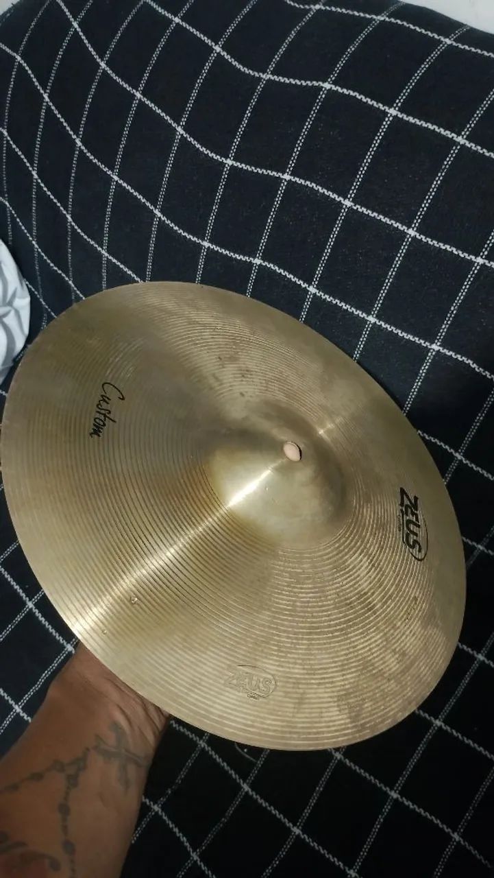 Prato Zeus - Instrumentos musicais - Mata Escura, Salvador