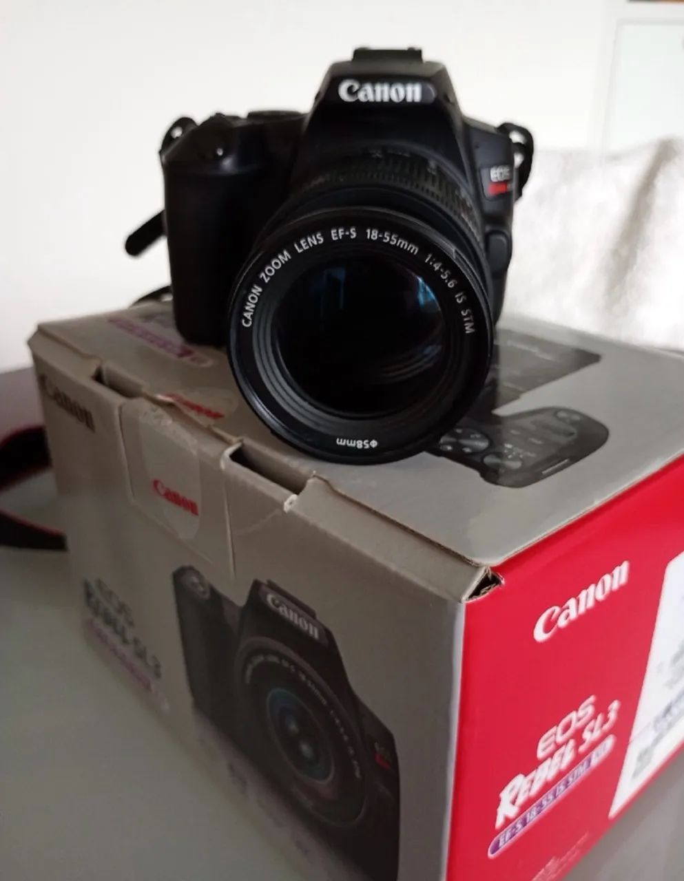 Câmera CANON SL3