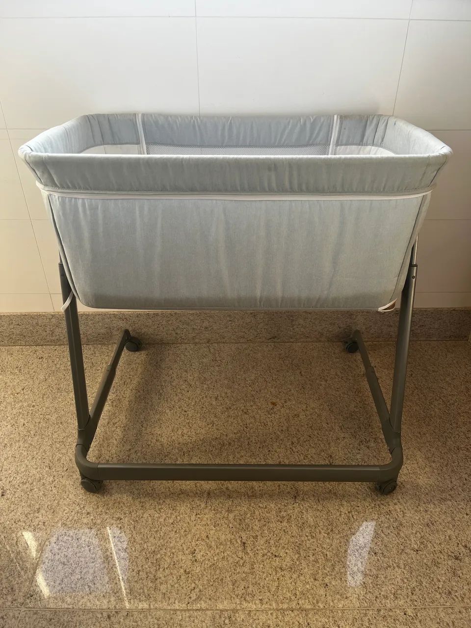 Berço Portátil Cosco com rodinhas - Foto 4