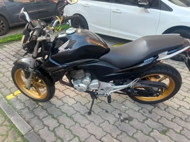 CB 300 só pegar e andar - Foto 4