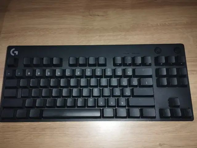 Teclado Mecânico Gamer Logitech G Pro Com Layout Us (usado)