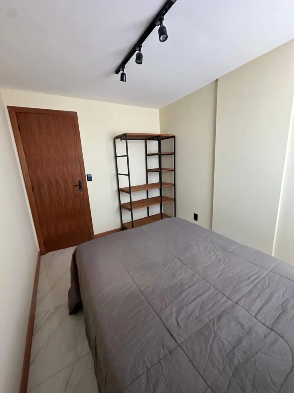 APARTAMENTO TOTALMENTE MOBILIADO! - Foto 4