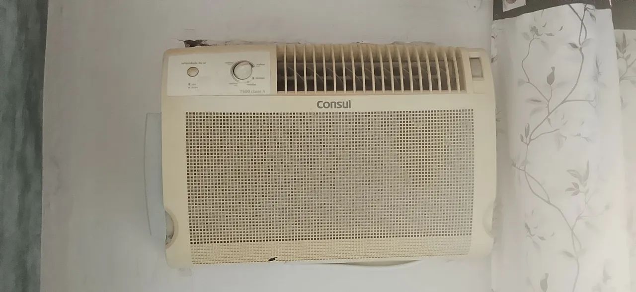 Ar caixa 7.500 btu funciona perfeitamente 