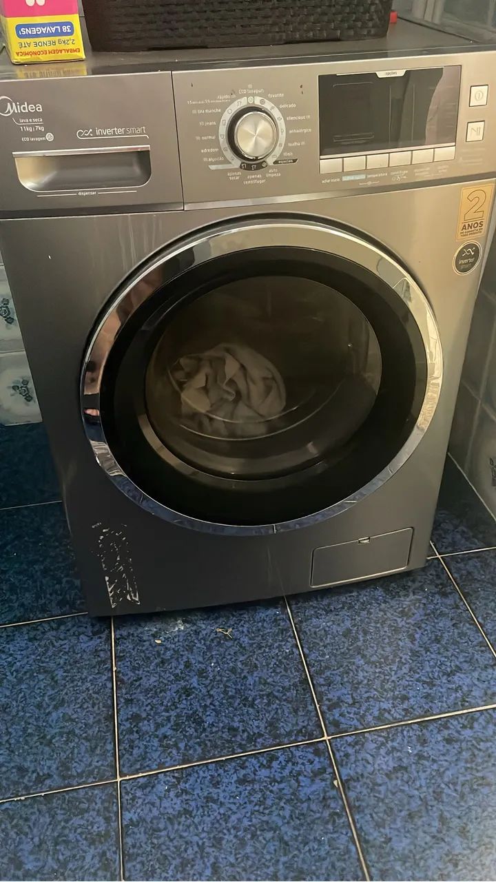 Máquina lava e seca 