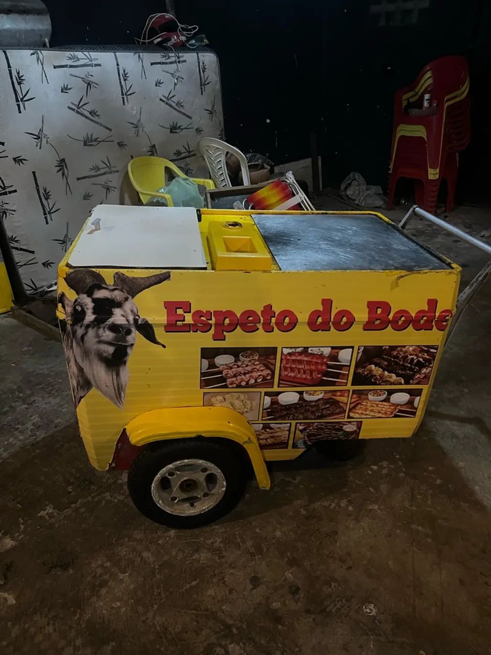 Carrinho de espeto de fibra com churrasqueira  - Foto 4