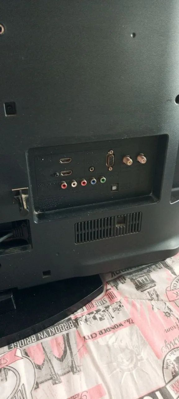 Vendo tv Semp 32 não é smart - Foto 3