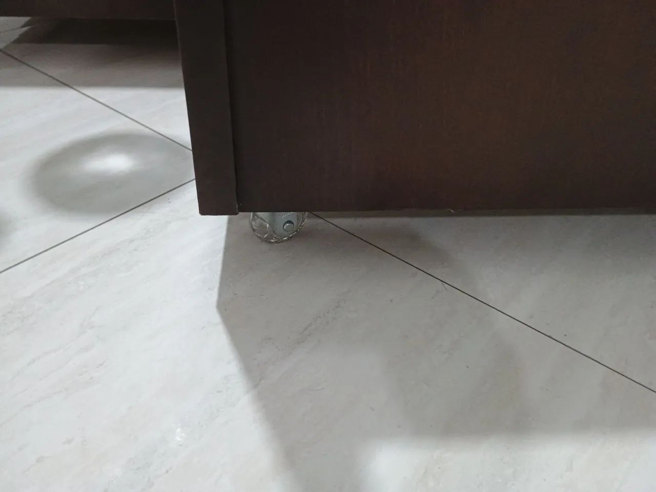 Mesa de centro com tampo de vidro - Foto 3