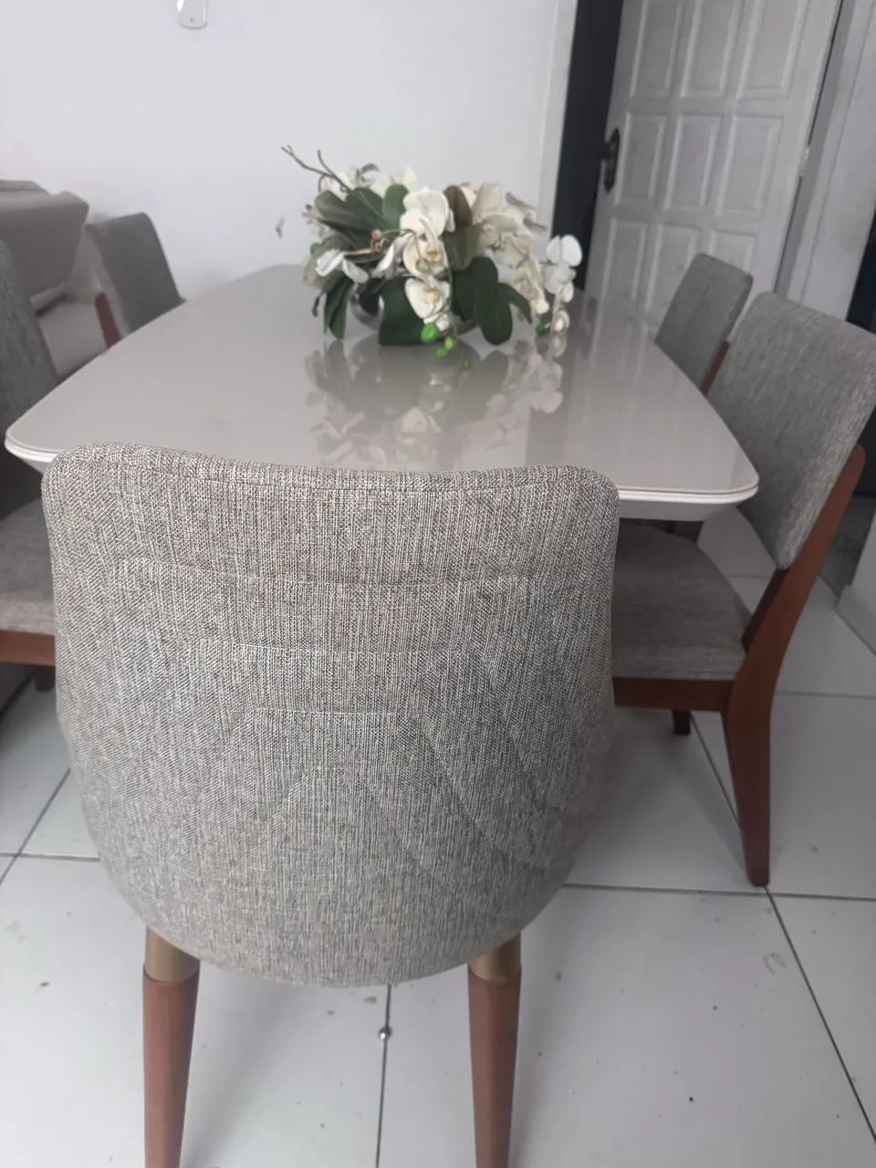 Mesa com 6 cadeiras - Foto 4