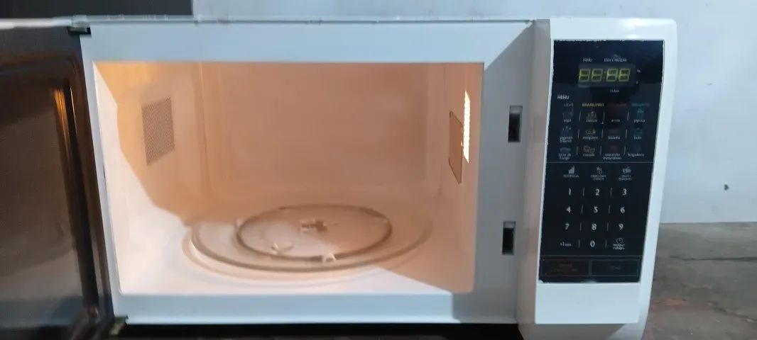 Microondas panasonic 30 litros - Foto 4