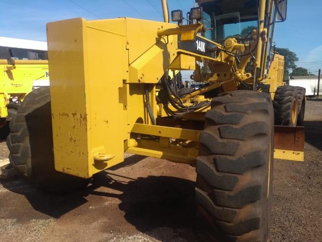 Motoniveladora Caterpillar 140K ano 2011