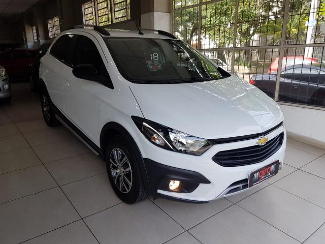 Gm - Chevrolet Onix 1.4 Active,Automático,unico dono,com 8.000 km na garantia de fabrica - Foto 2