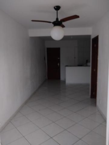 Alugo apartamento de frente com varanda - Foto 7