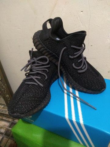 Tênis yeezy static Black