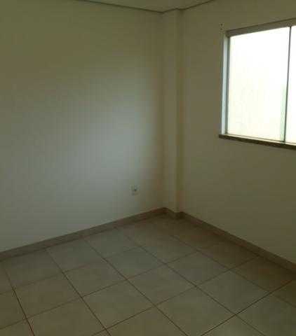 Sobrado com 03 quartos, no Cohab - Foto 9