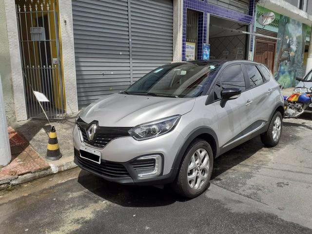 Renault Captur 2018 com baixa quilometragem