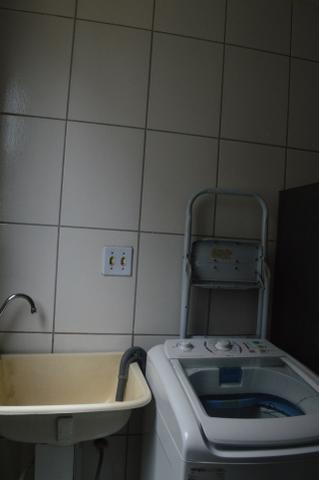 Apartamento com 2 quartos, garagem coberta demarcada e mais - Foto 11
