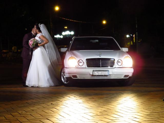 Mercedes E320 utilizada apenas em transporte de noivas