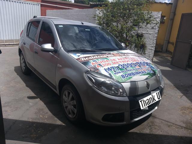 Vendo um Sandero