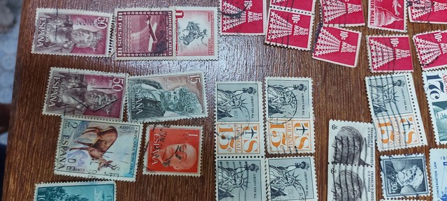 Coleção 154 selos antigos estrangeiros  - Foto 5