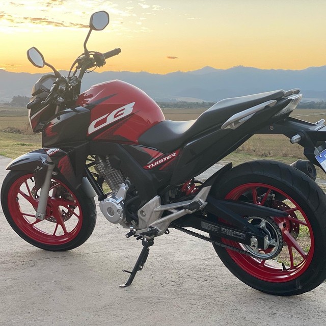 HONDA CB TWISTER 2020