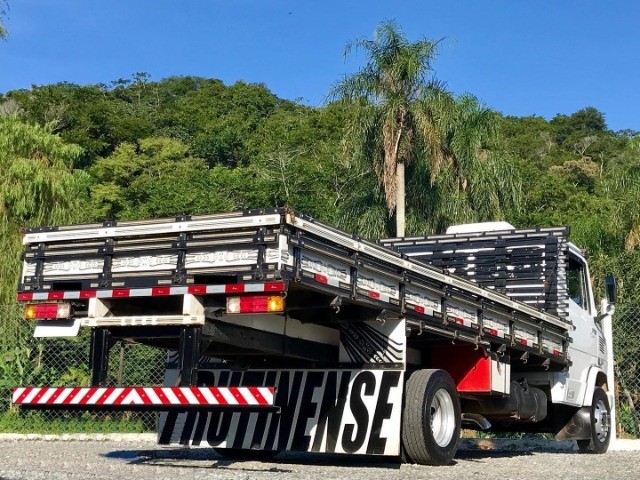 mb 710 carroceria  - Foto 8