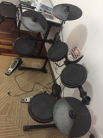 Bateria eletrônica Alesis DM6 - Foto 2