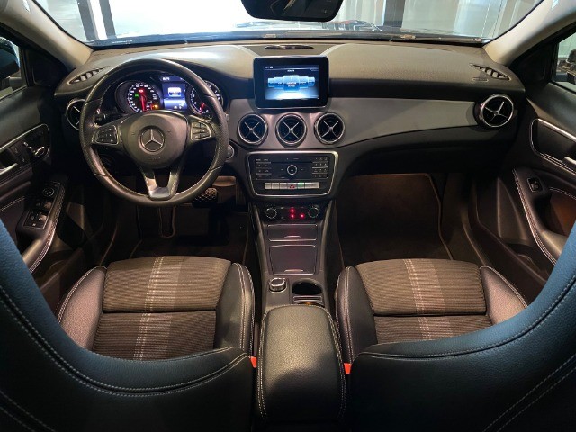 Mercedes-Benz GLA 200 Advance 2018 Preta - Foto 8