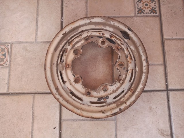 Roda aro 15 Fusca Kombi antiga 