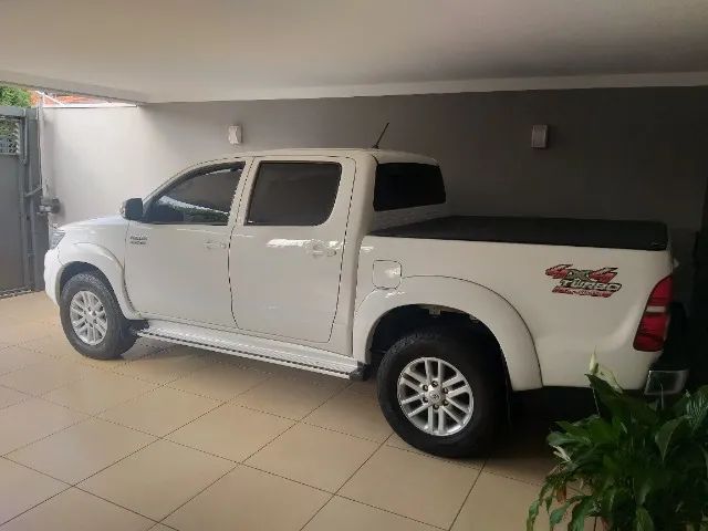Toyota hylux automatica branca 2015