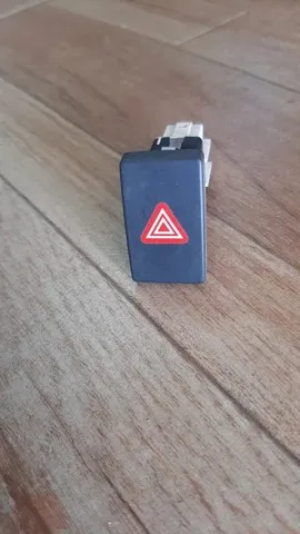 Botão Pisca Alerta Volkswagen Jetta