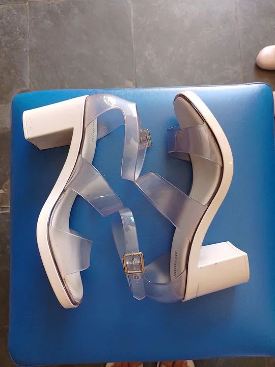 Sandália MELISSA transparente salto bloco  - Foto 3