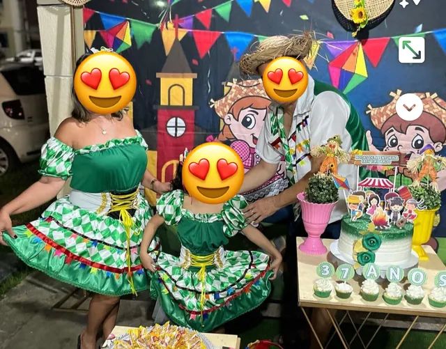 Vestidos festa junina 80 reais,50 infantil ,40masculino    *94
