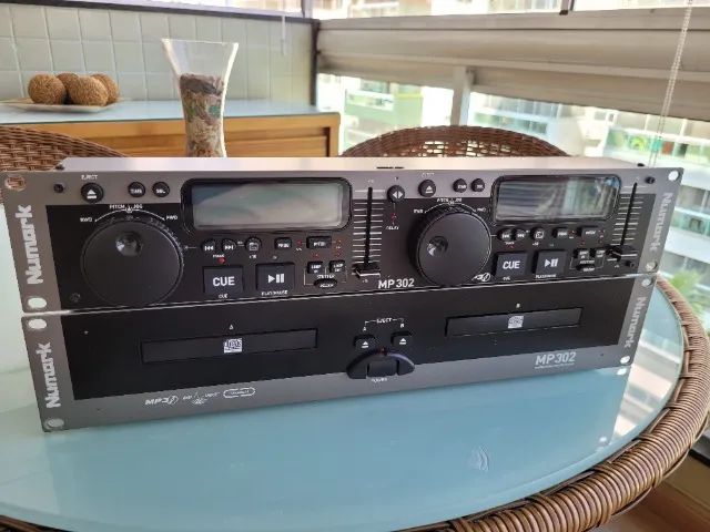 Controladora de Som CD Player Numark Modelo MP-302