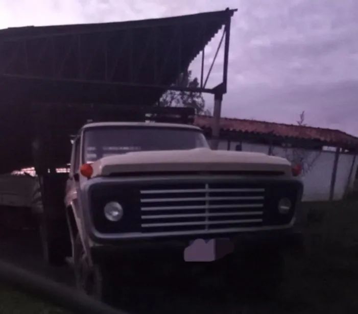 Excelente Caminhão F-7000 Trucado e Reduzido  *** Trabalhos Pesados  - Foto 3