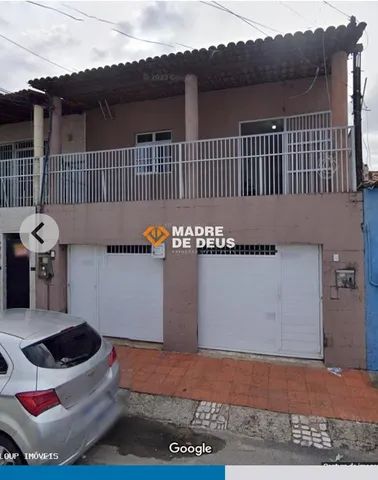 Casa Duplex bem localizada, super ventilada com 3 quartos e uma excelente varanda. 2 Vagas - Foto 3