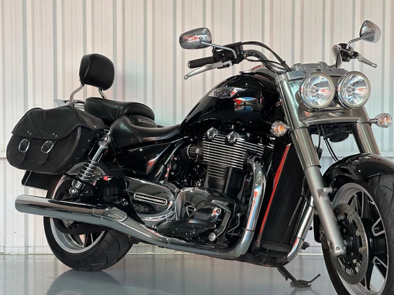 THUNDERBIRD 1700 COMMANDER ABS PRETA 2015/2015 - Foto 2