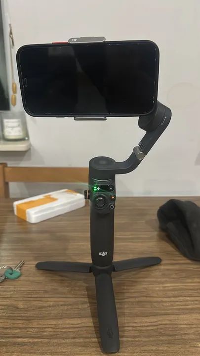 Oportunidade . Gimbal DJI OSMO 6 + mic + luz  - Foto 2